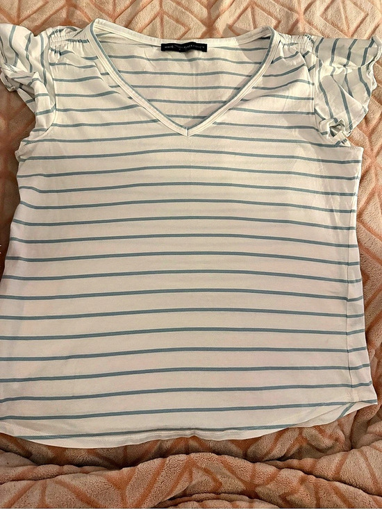 White House Black Market Tops - White House Black Market Striped V-Neck Top in White & Blue Size Large